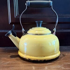 Le Creuset Sunny Yellow Tea Kettle